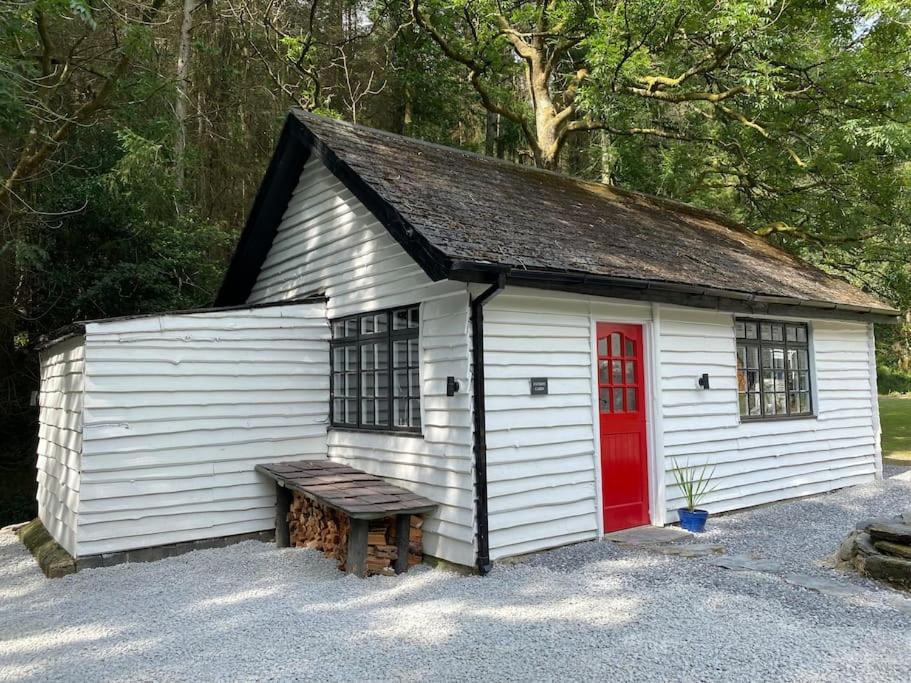 Cuckoo Cabin, Tyn Y Cwm Eglwys-Fach Eksteriør bilde